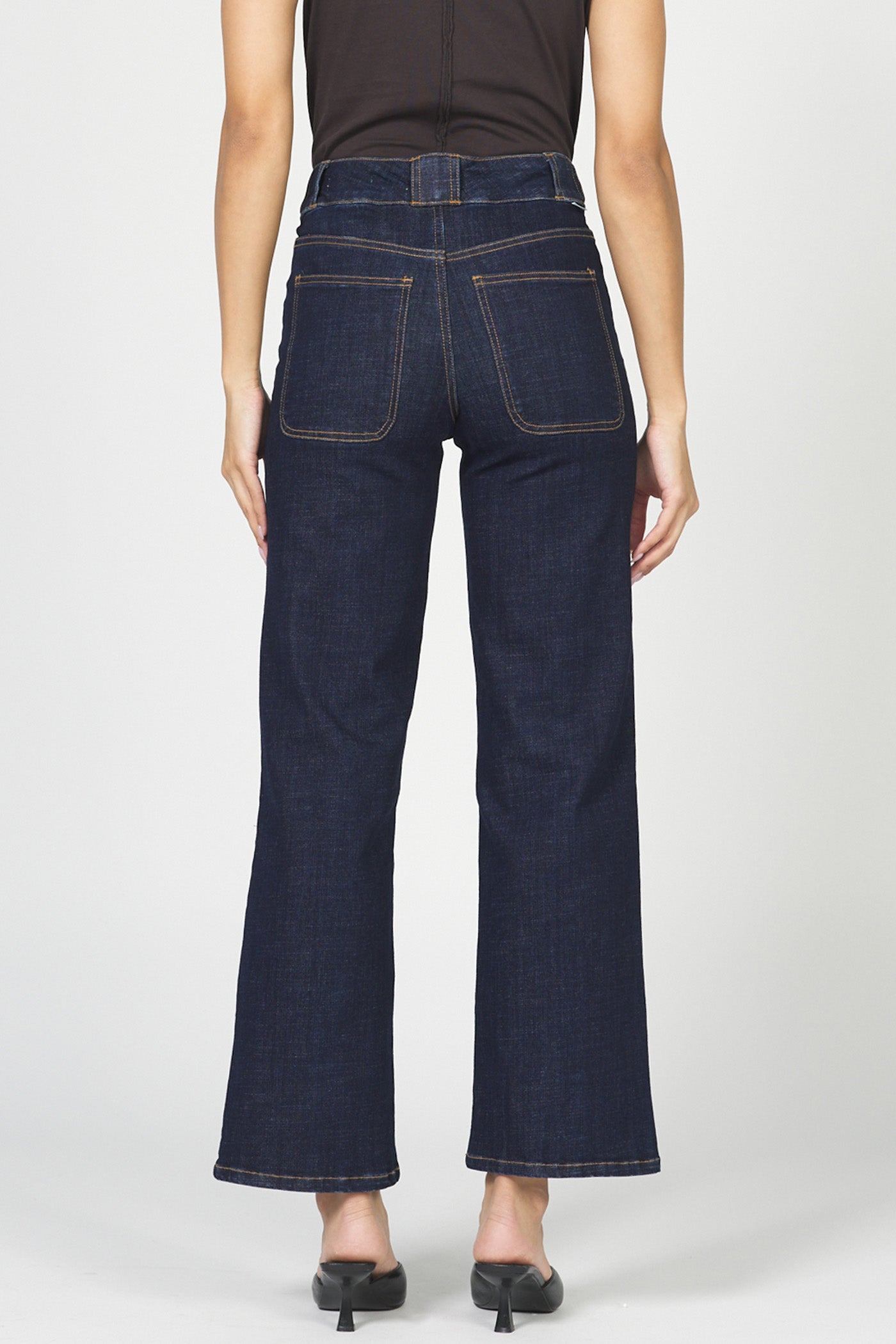 Holly Straight Leg Jean