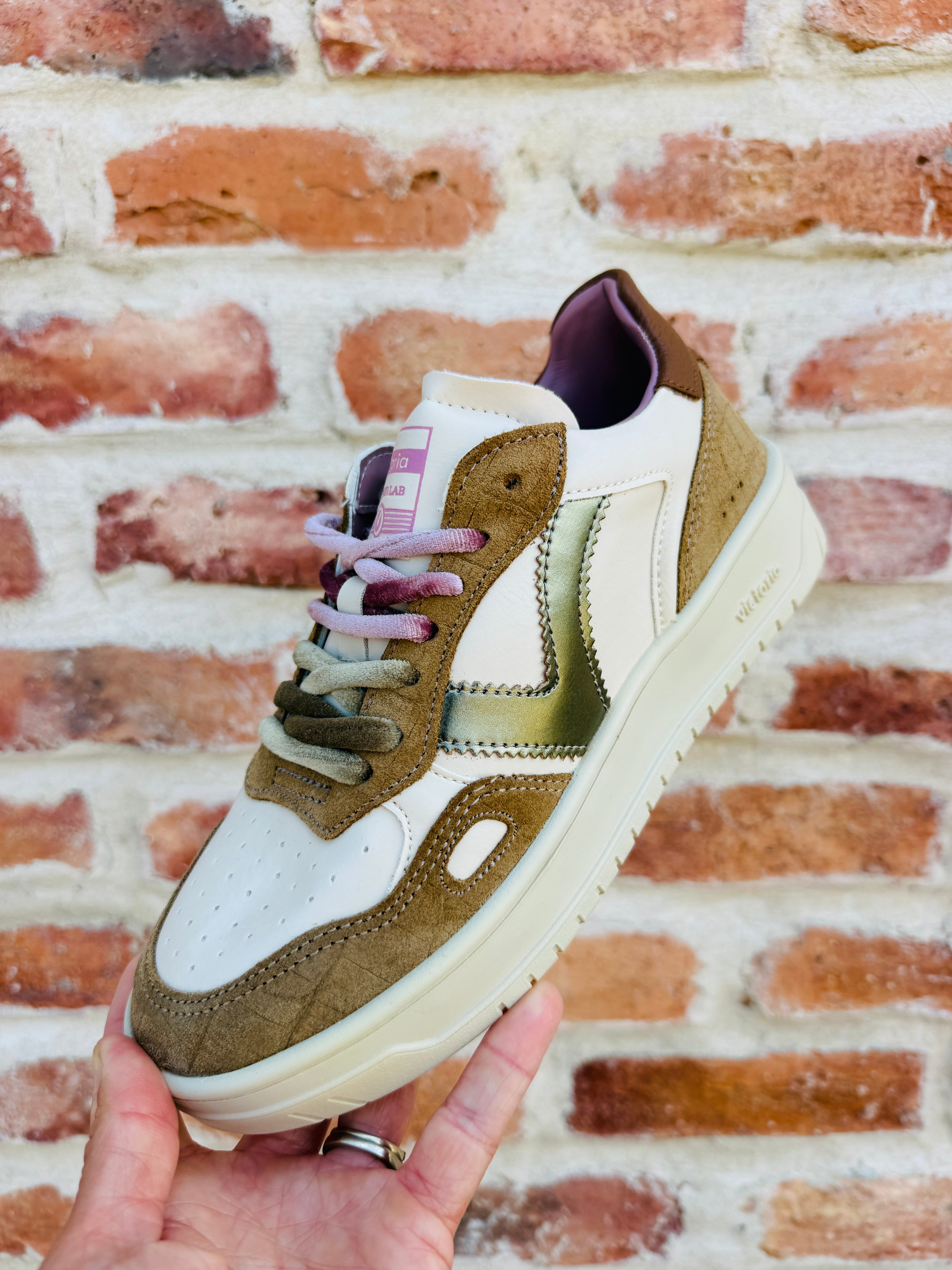 Seul Tennis Shoe