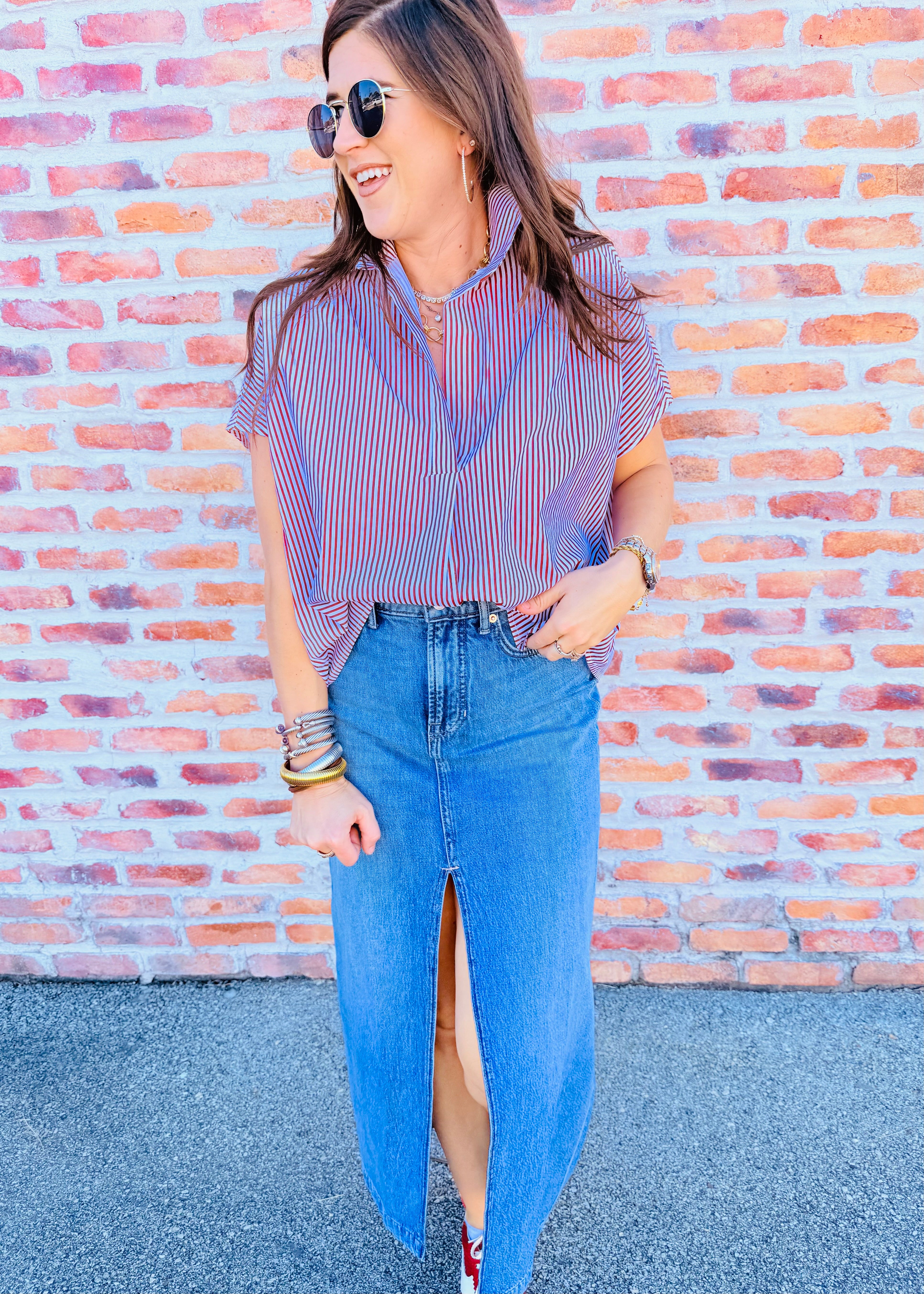 Stripe Signature Vneck Collar