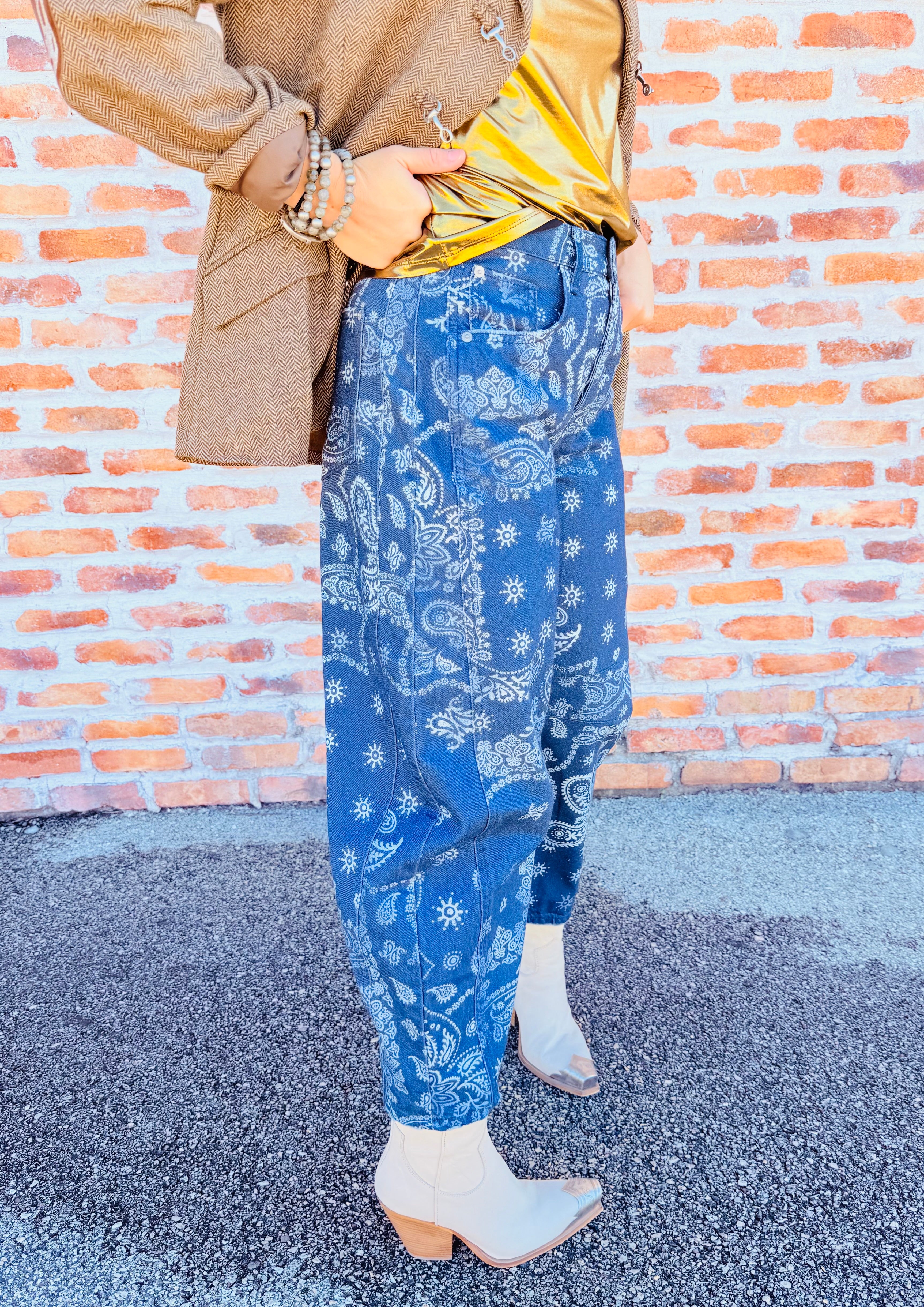 Good Luck Printed Barrel Jean