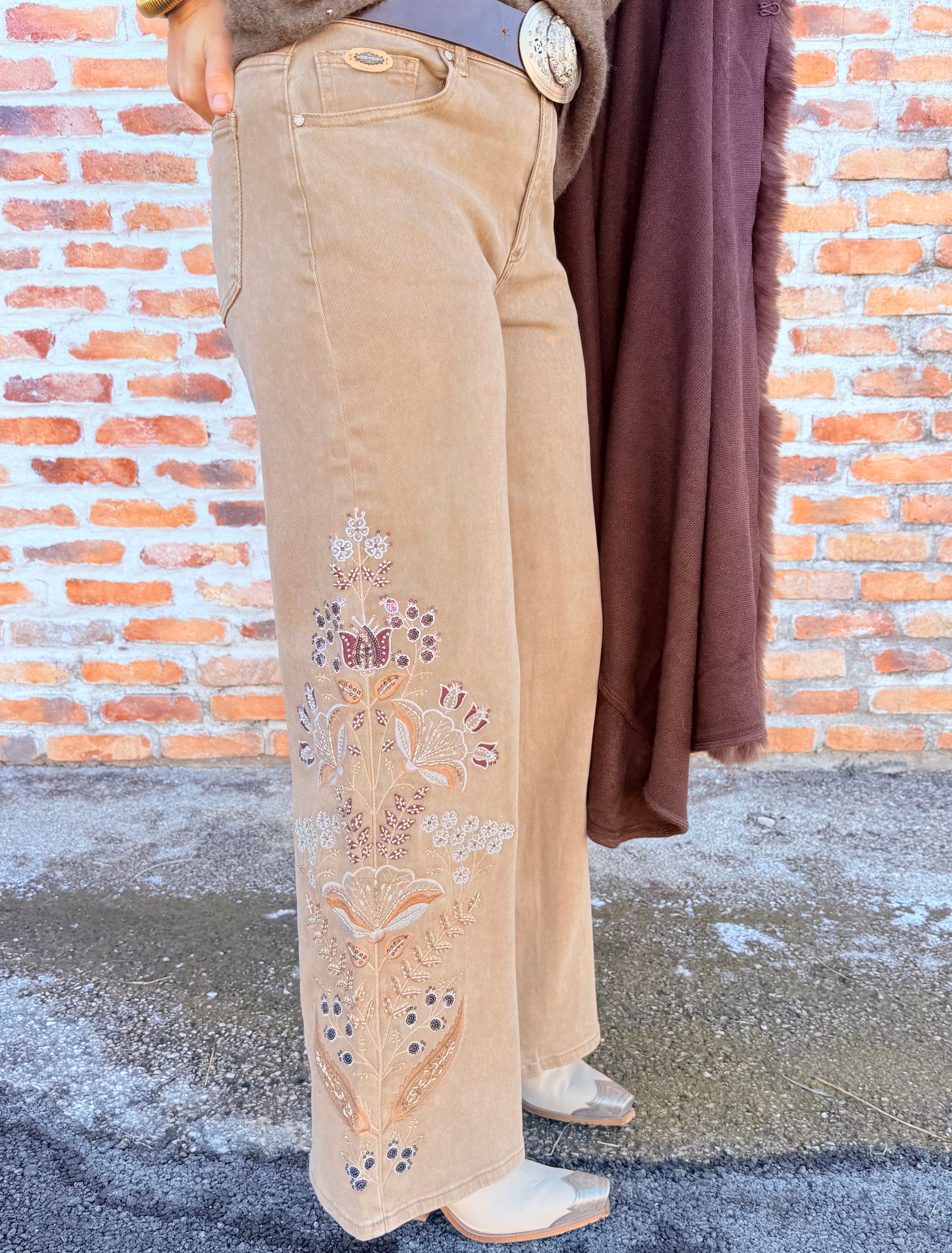 Embroidered Pants W/Rhinestone