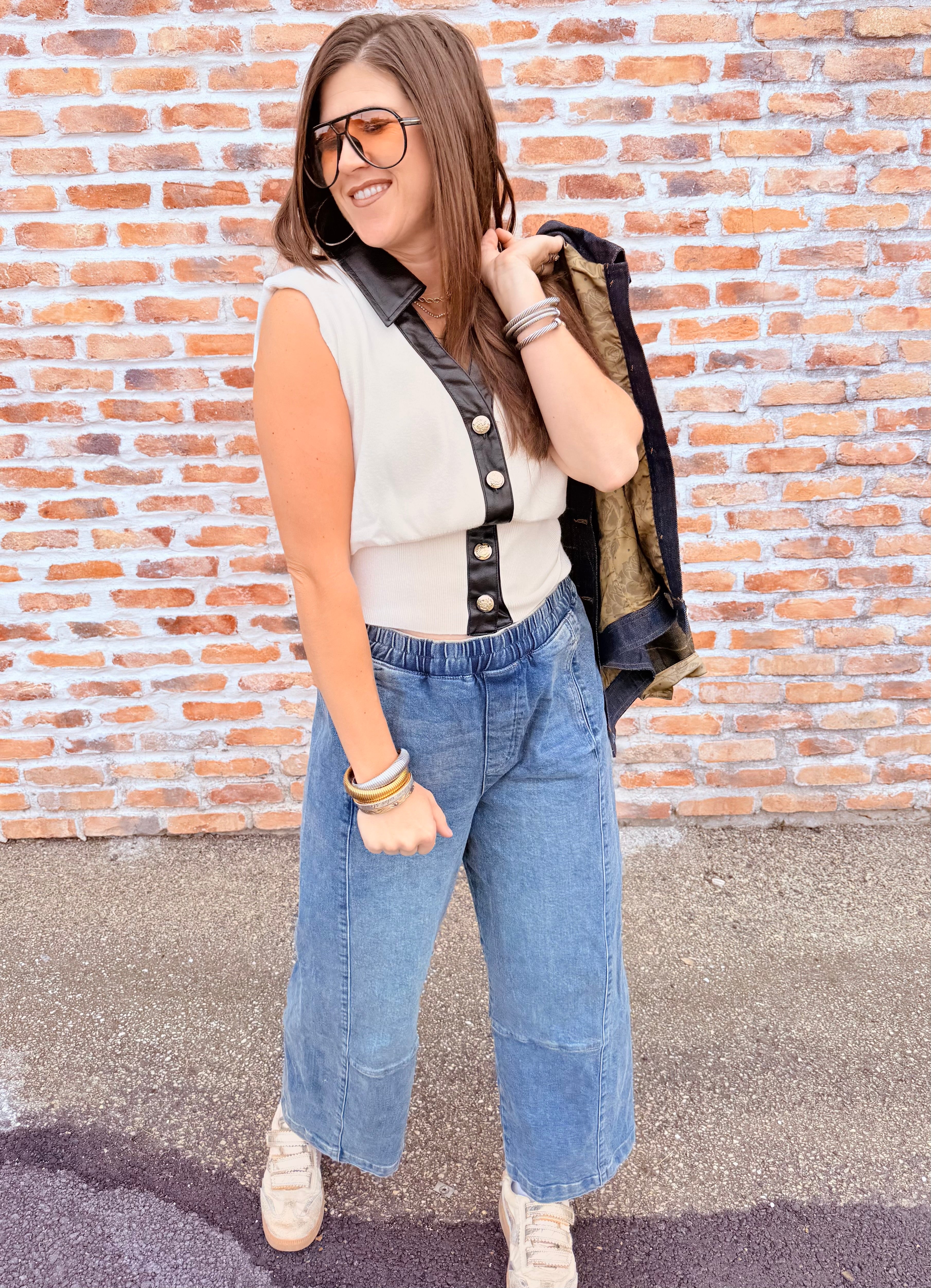 Sleeveless V-Neck Button Up