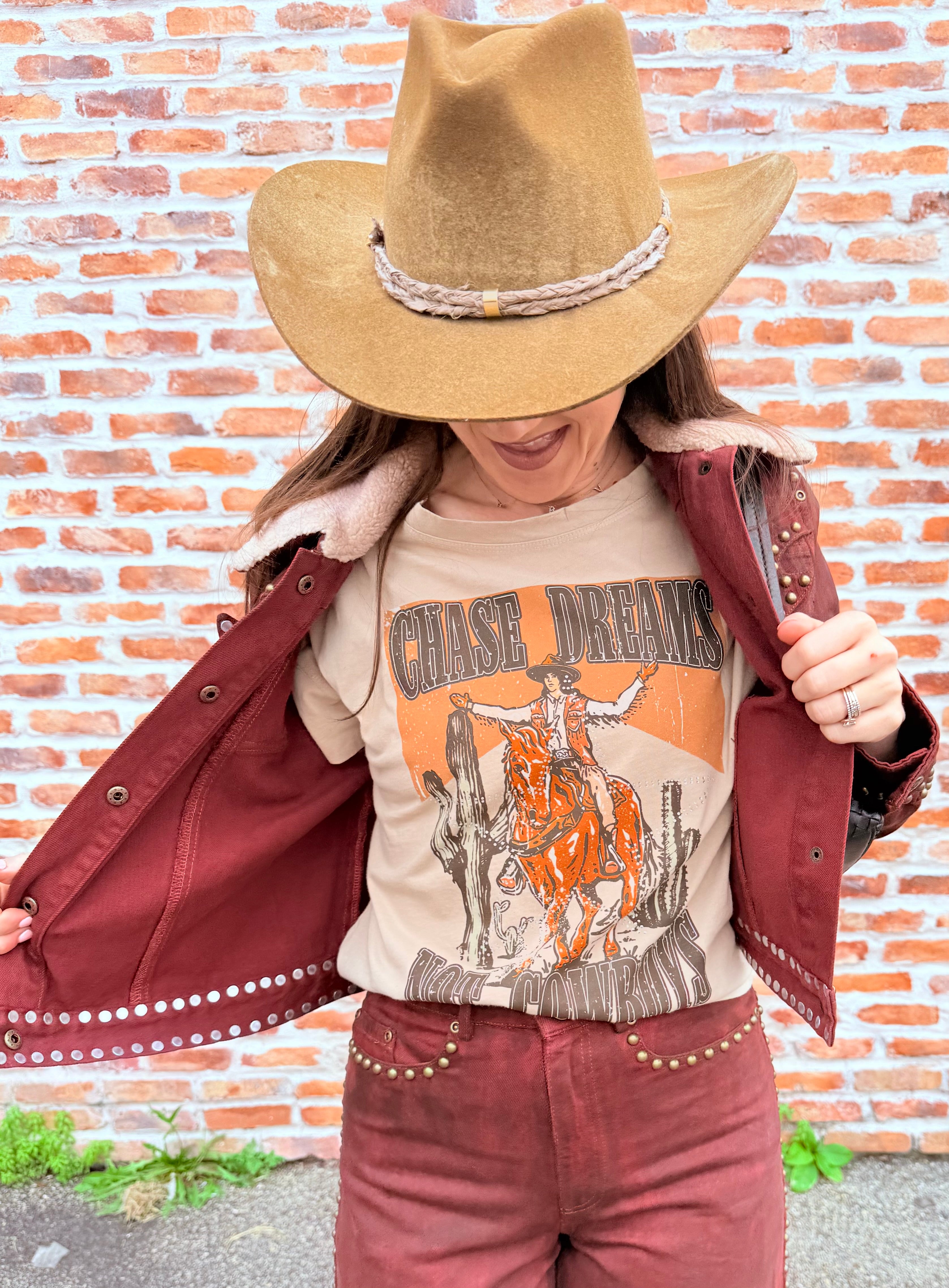 Chase Dreams Hi-Lo Tee