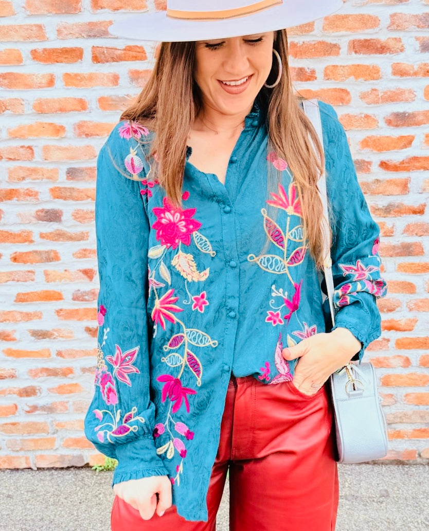 Penellope Ruffle Collar Blouse