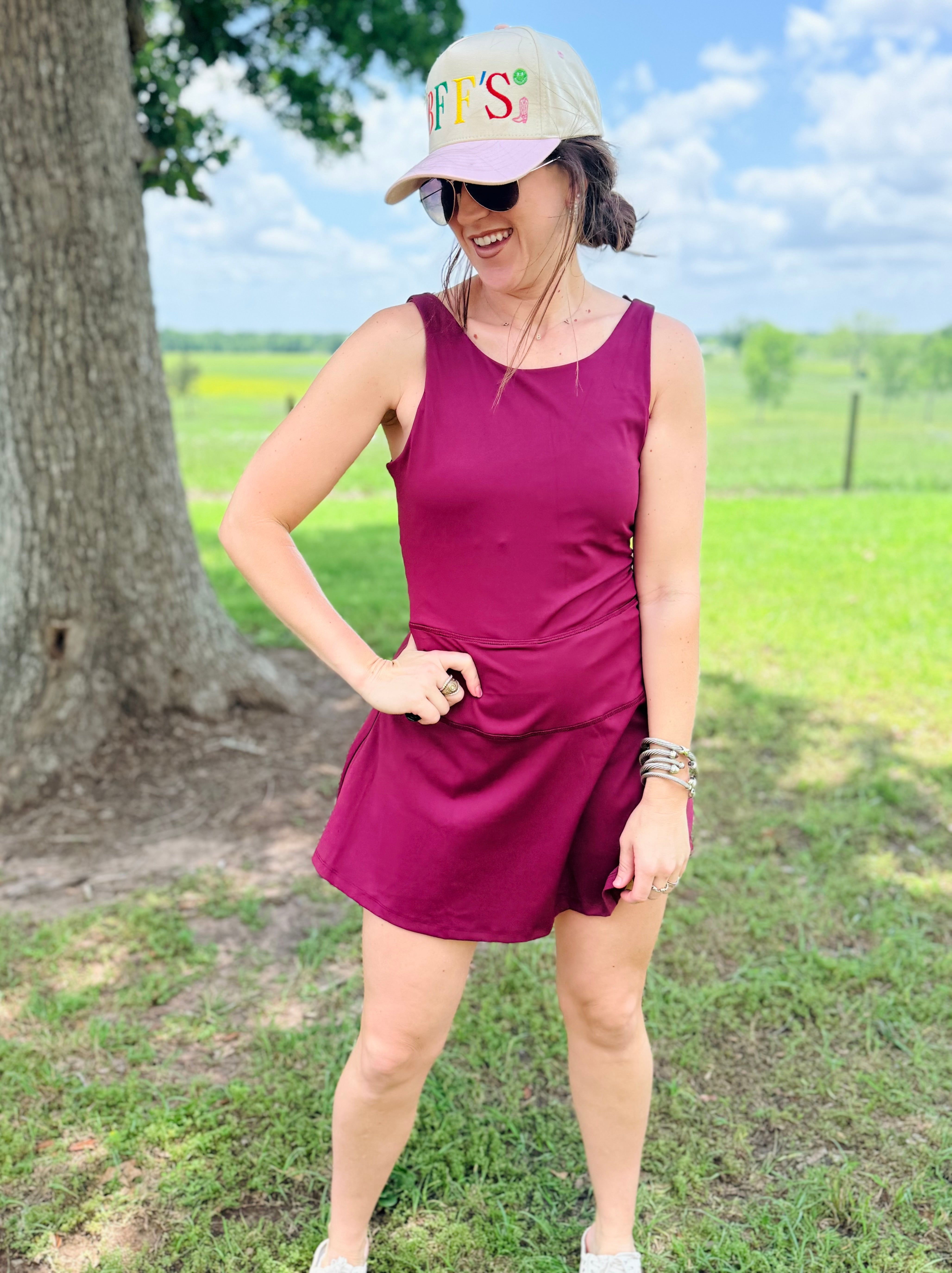 Solid V-back Scallop Kourt Dres