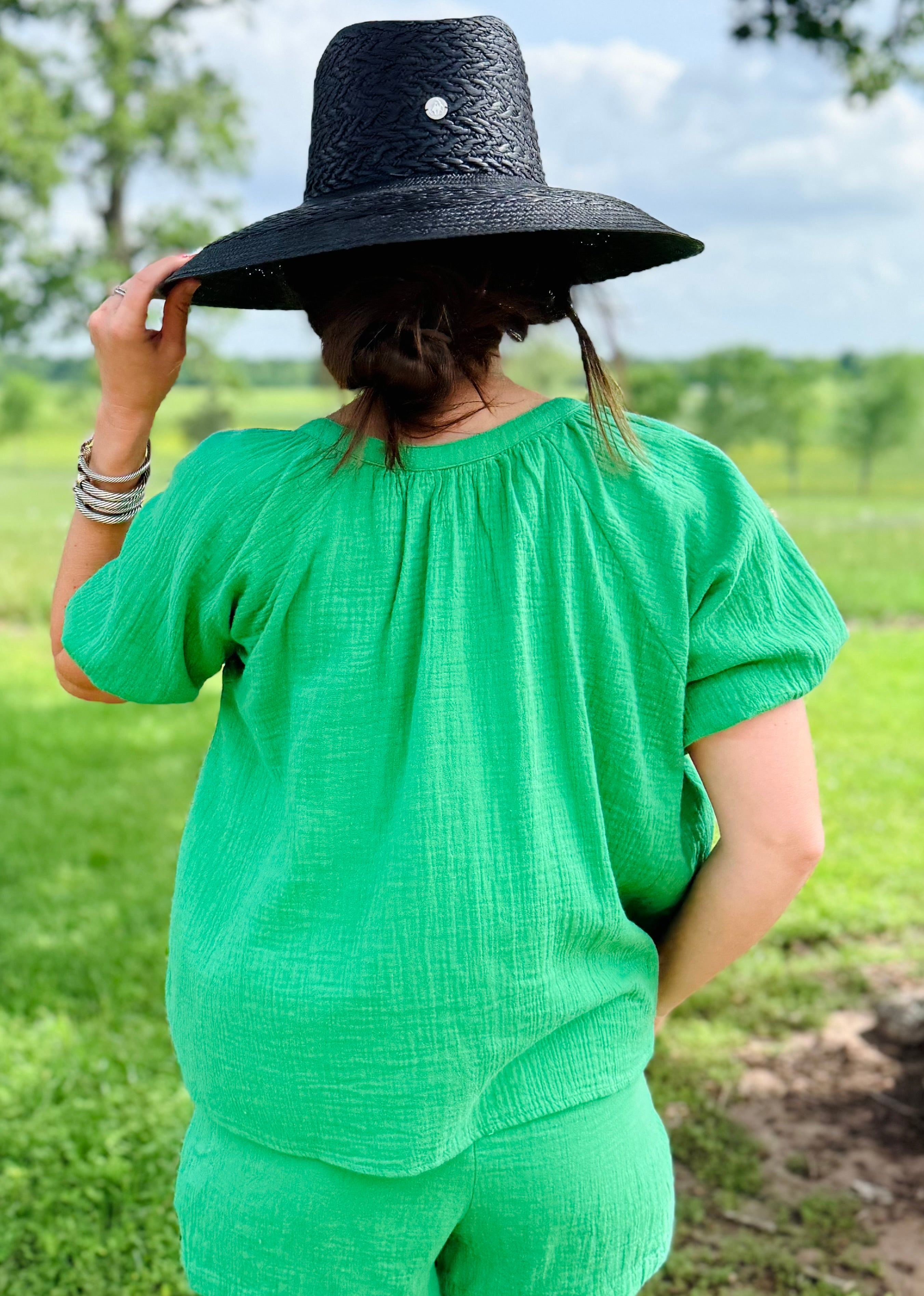 Shortsleeve Button-Up Top
