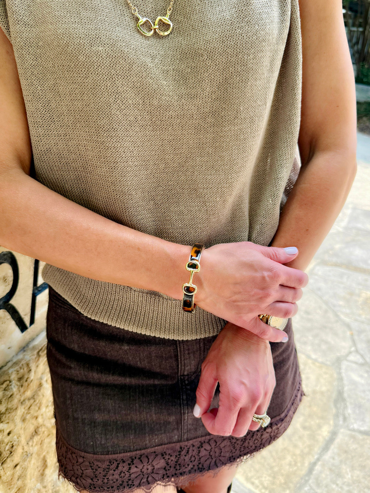Rover Horsebit Hinge Bangle