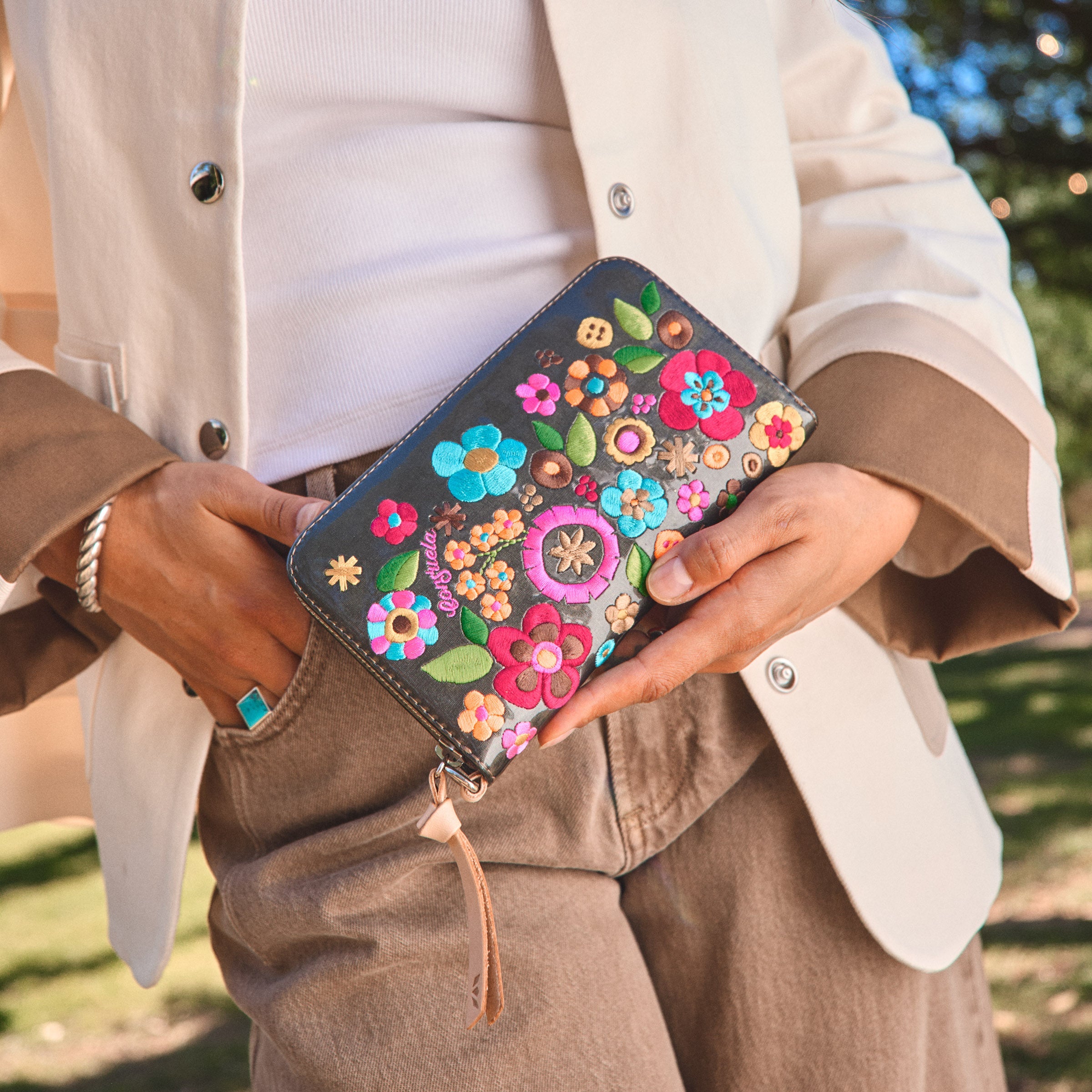 Essential Wallet