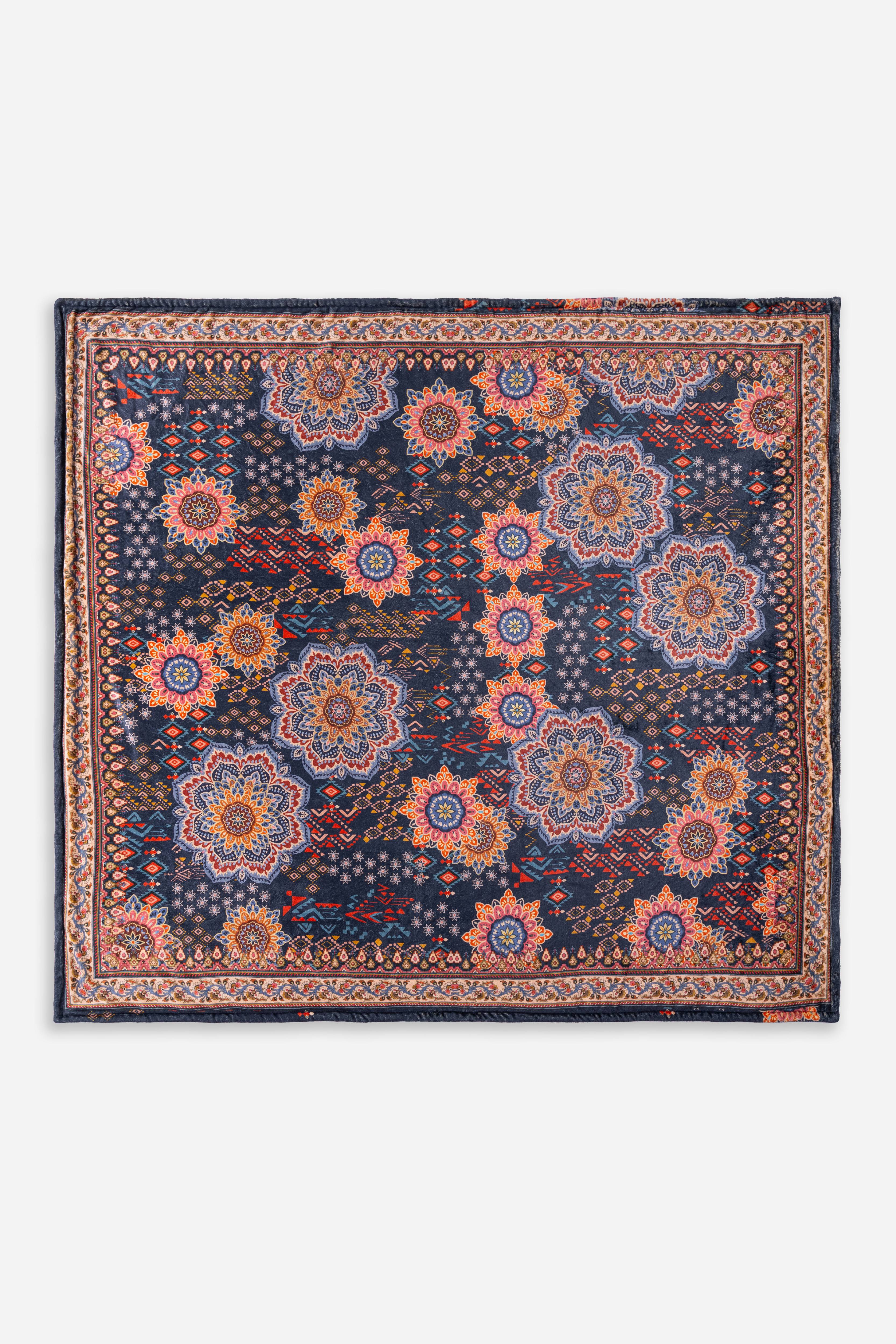 Travel Blanket - Advestia