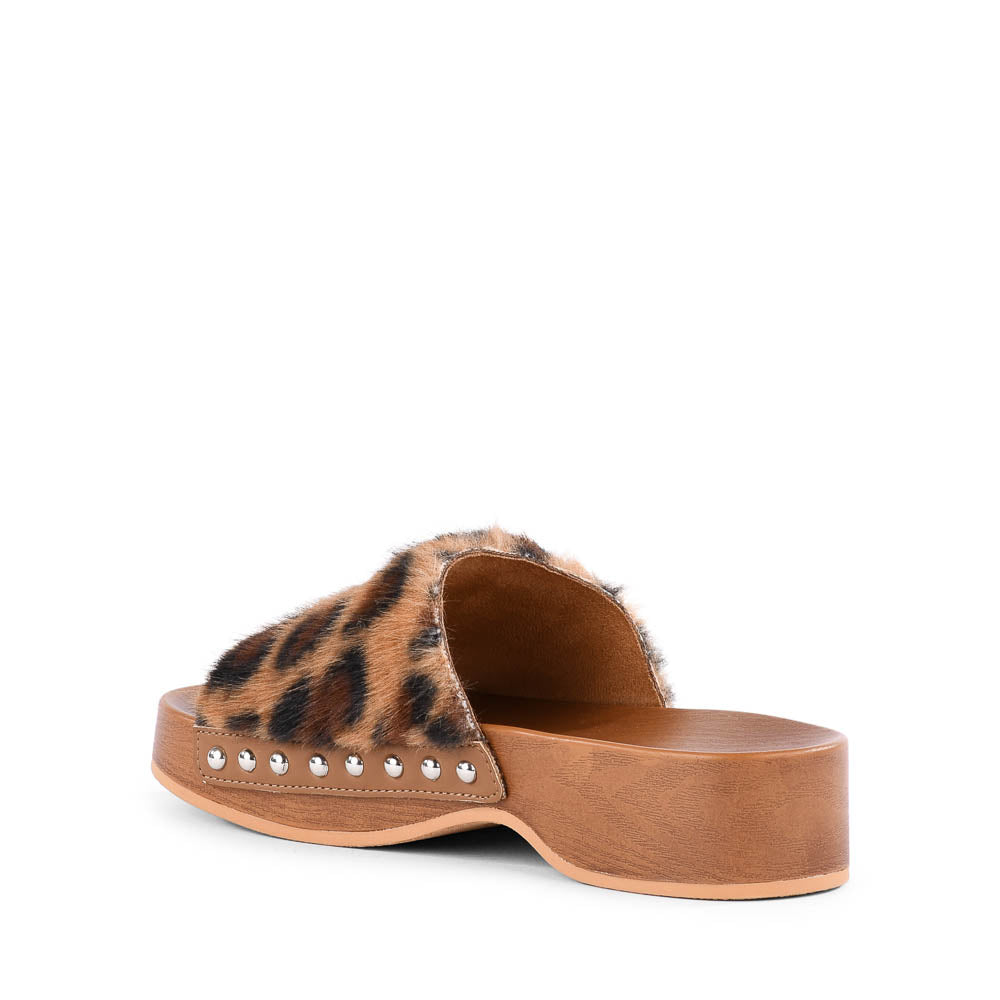 Windswell Slip On Sandal