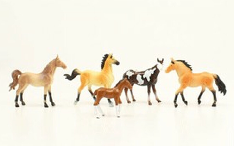 Set 5 Horse Figures
